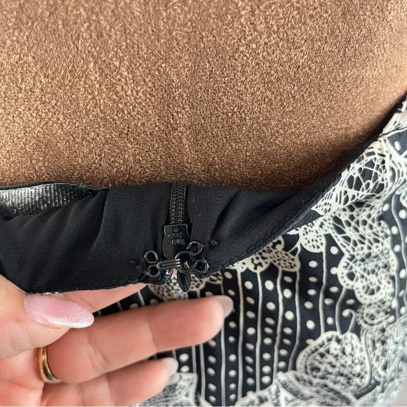 Nicole Miller Black and White Halter Maxi Sundress. Pre owned. - Picture 14 of 15